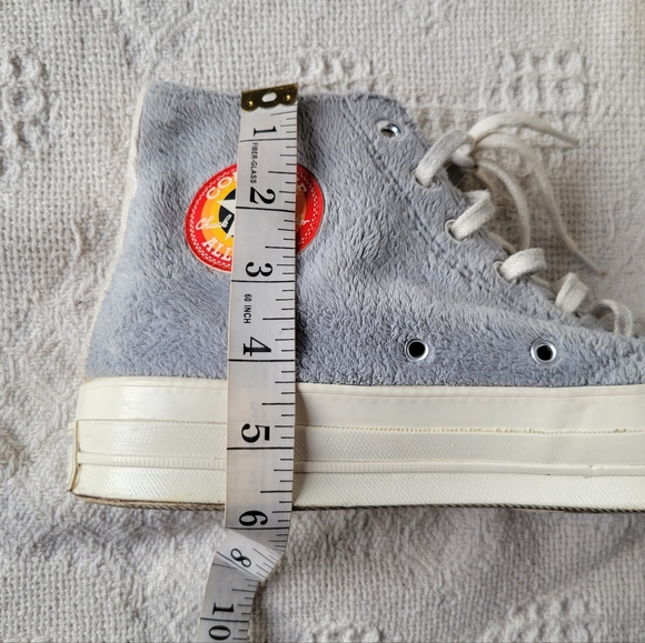 Converse Grey and Off-White Looney Tunes Edition Chuck 70 High Sneakers - Picture 10 of 15